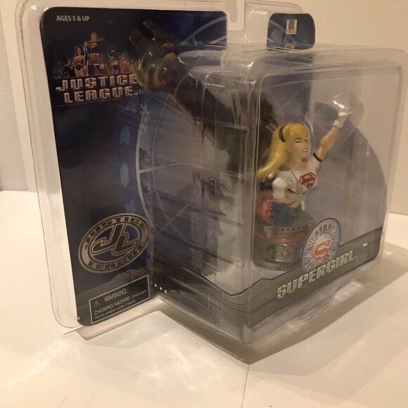 Supergirl 2005 Monogram DC Justice League Paperweight Statue Figure Figurine - Picture 5 of 9
